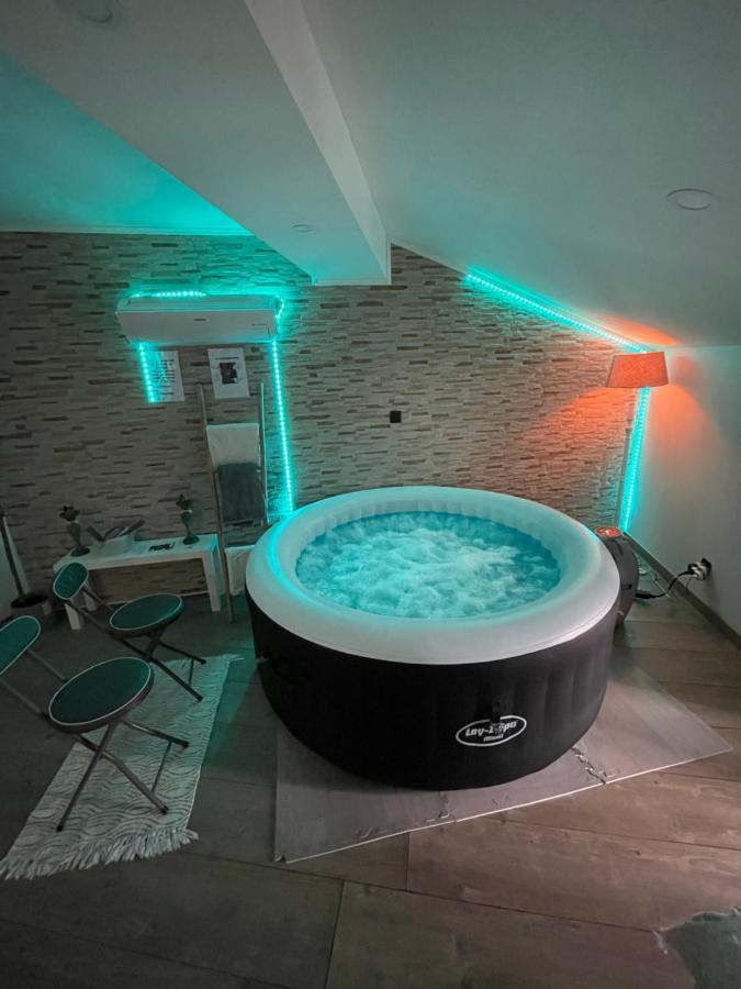 Love'Room Trèbes Zewnętrze zdjęcie