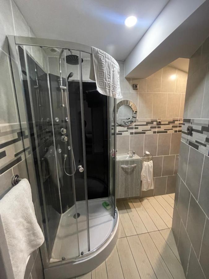 Love'Room Trèbes Zewnętrze zdjęcie