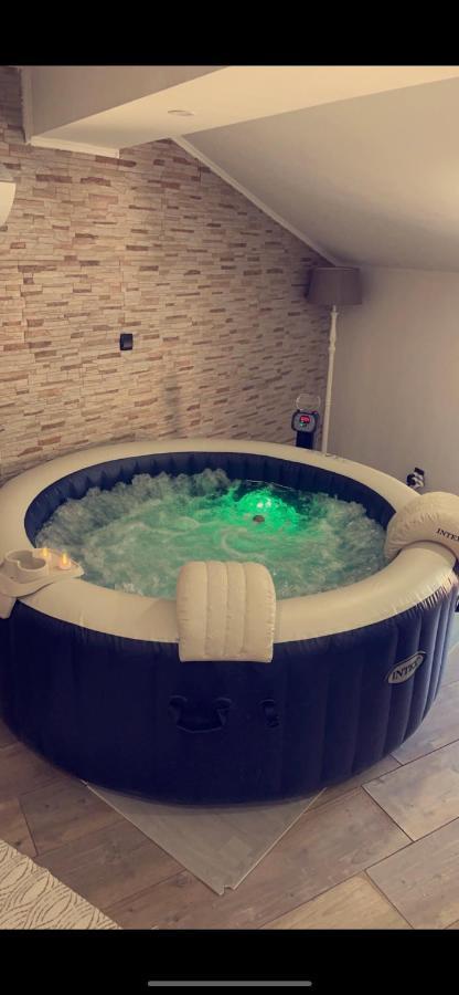 Love'Room Trèbes Zewnętrze zdjęcie
